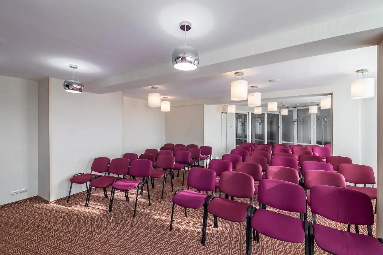 Adria Hotel Kiev 3*,